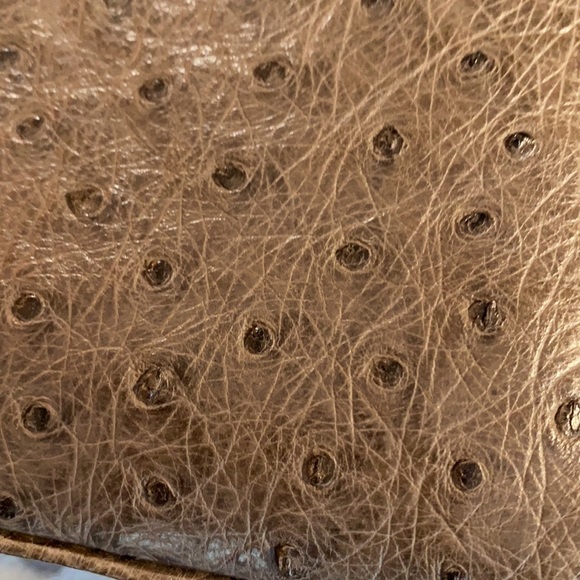 Ostrich leather small handbag and card holder. - Picture 6 of 16